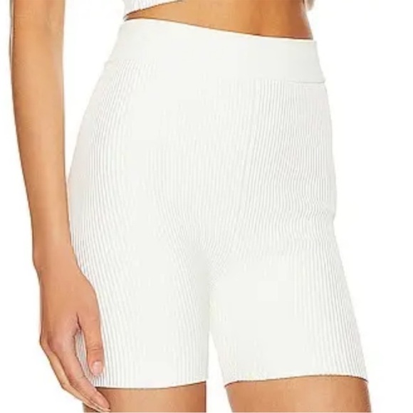 Cuts Coreflex White Ribbed Set - Picture 2 of 6